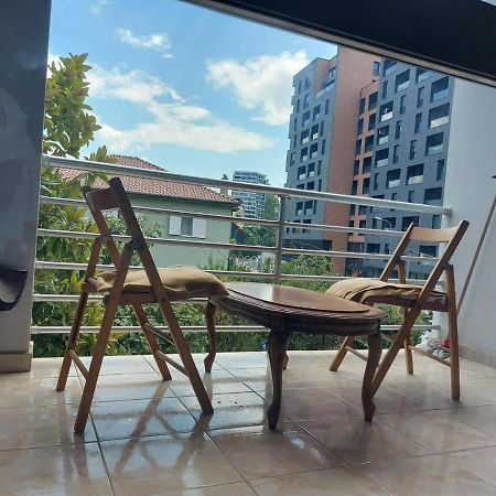 Appartamento Mano' S Place Tirana Esterno foto