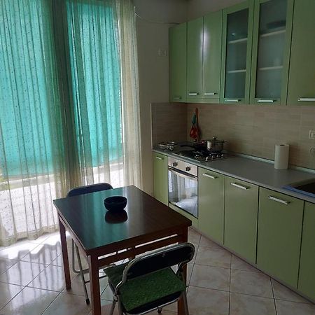 Appartamento Mano' S Place Tirana Esterno foto