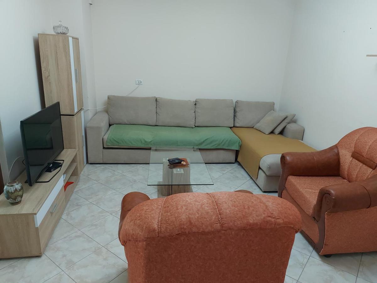 Appartamento Mano' S Place Tirana Esterno foto
