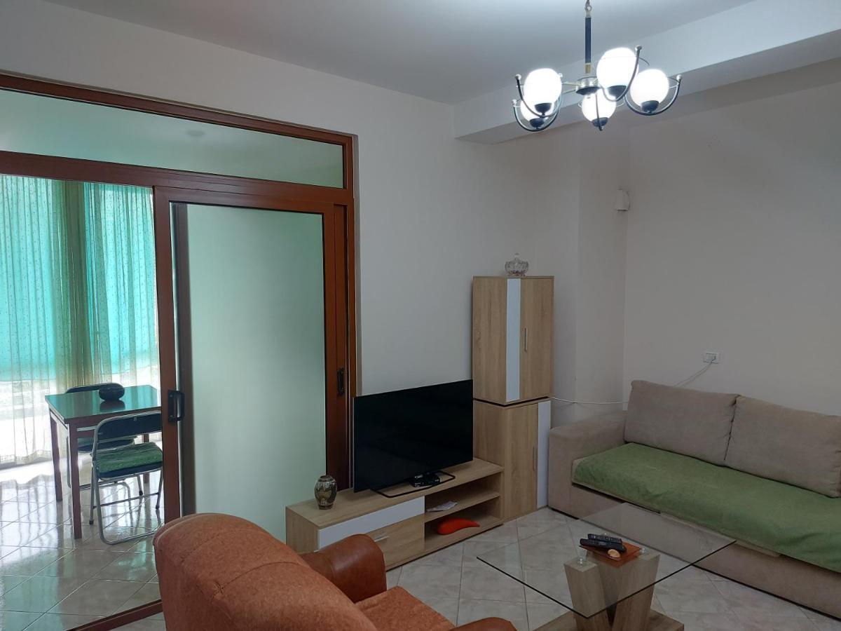 Appartamento Mano' S Place Tirana Esterno foto
